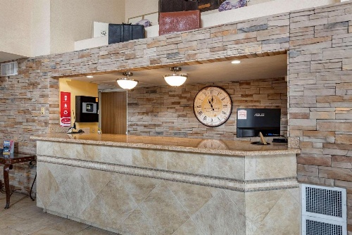Econo Lodge North Academy image 1